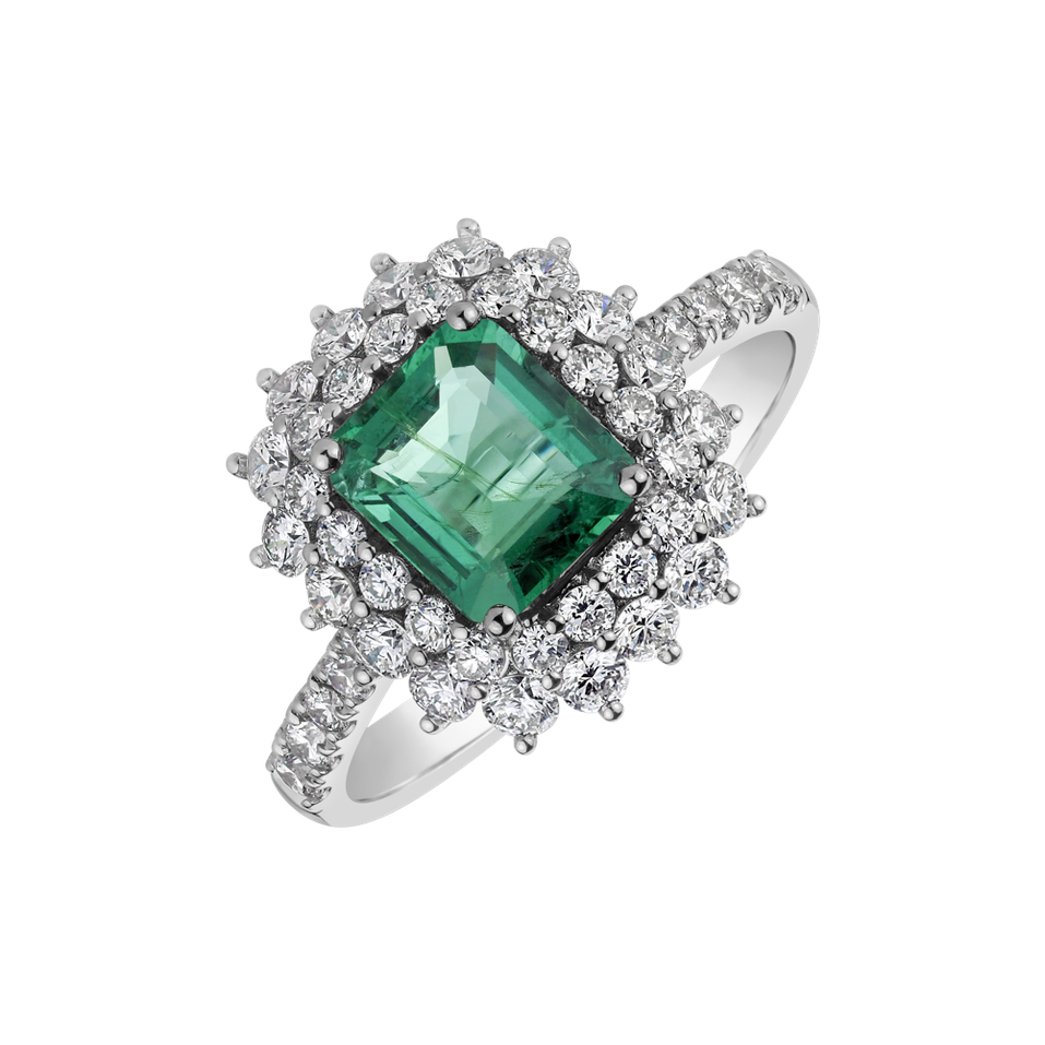 Diamond ring with Emerald Mystery Princess