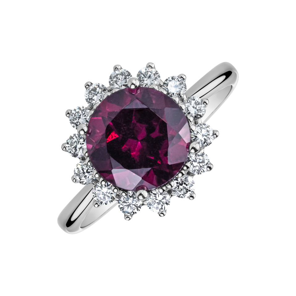 Diamond ring with Rhodolite Stellar Sun