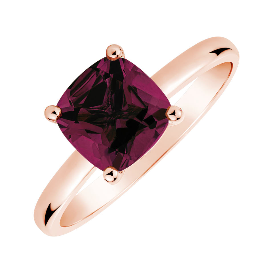 Ring with Rhodolite Bonbon