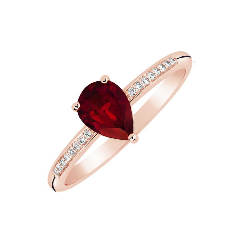 Ring with Garnet and diamonds Tearfall