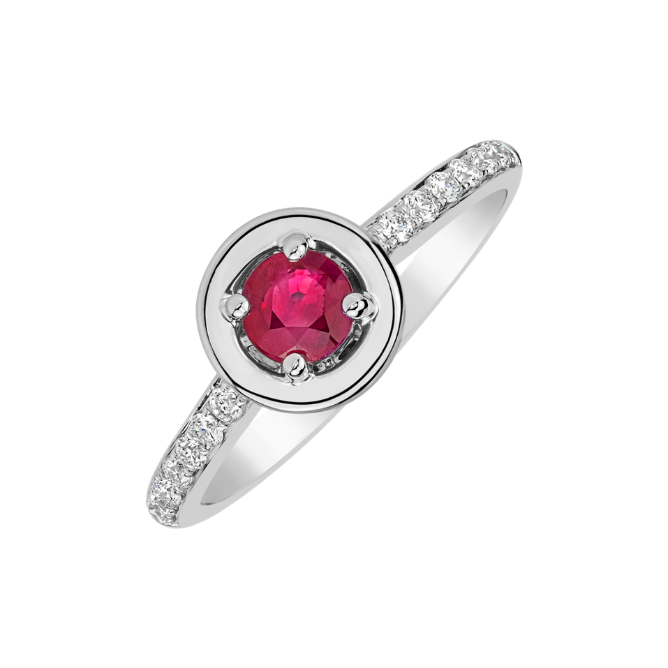 Diamond ring with Ruby Reveca