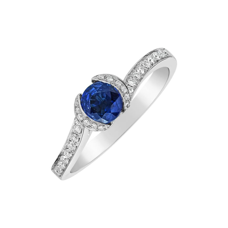 Diamond ring with Sapphire Vaina