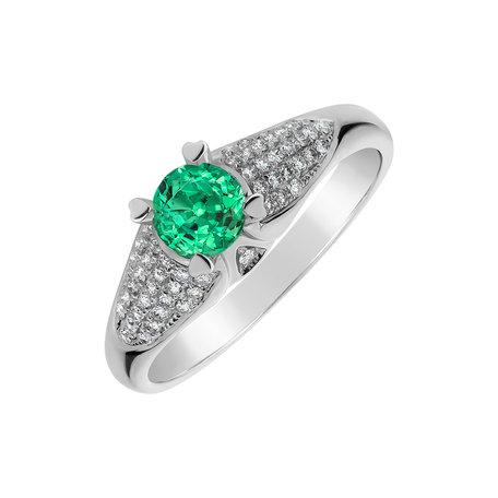 Diamond ring with Emerald Viridescent