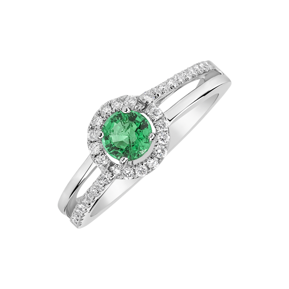 Diamond ring with Emerald Vangeli