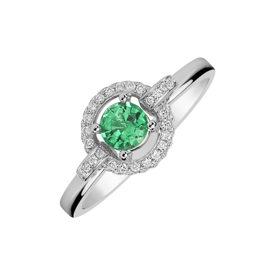 Diamond ring with Emerald Silvina