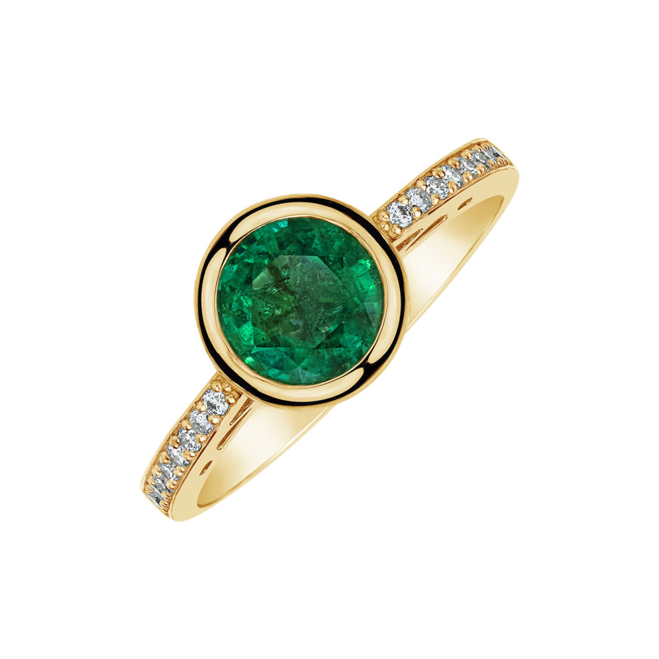 Diamond ring with Emerald Adena