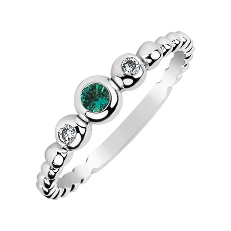 Diamond ring with Emerald Shiny Triple