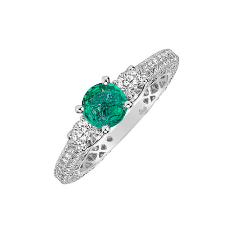 Diamond ring with Emerald Severina