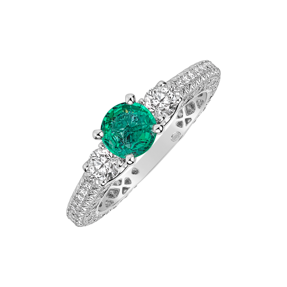 Diamond ring with Emerald Severina