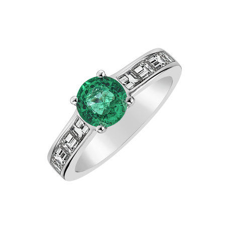 Diamond ring with Emerald Venetia