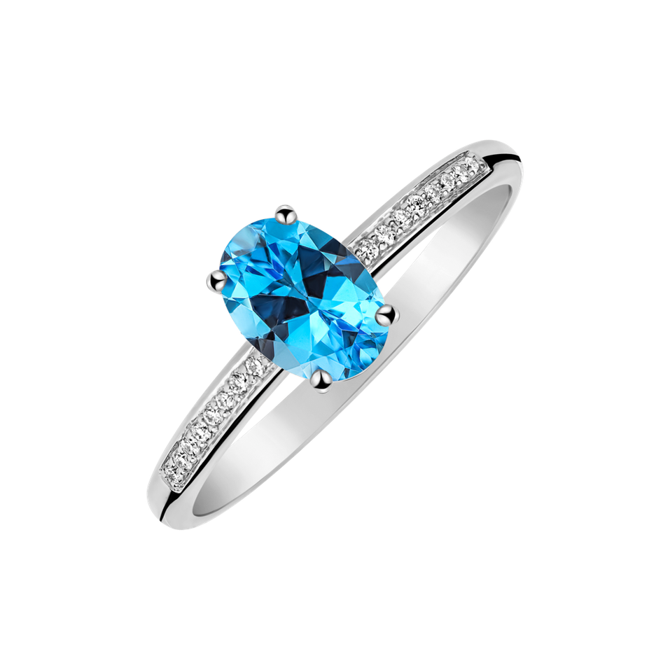 Diamond ring with Topaz Pauliene