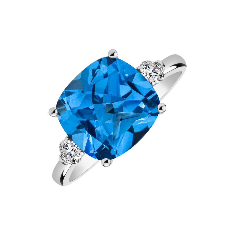 Diamond ring with Topaz The Duchess