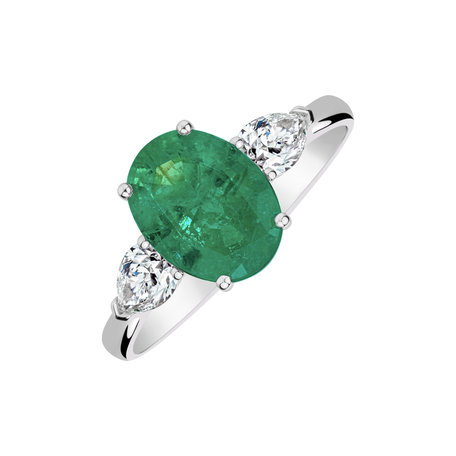 Diamond ring with Emerald Fiona