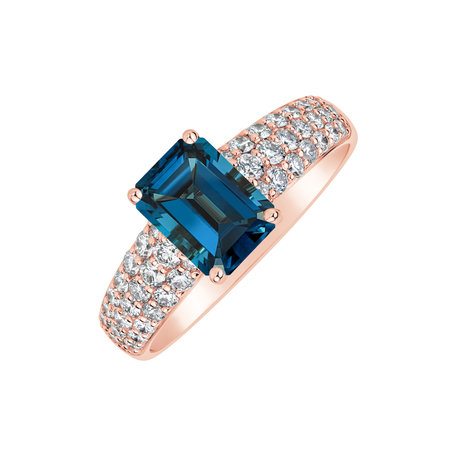 Diamond ring with Topaz Diamond Whisper