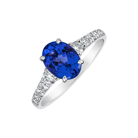 Diamond ring with Tanzanite Shimmering dazzle