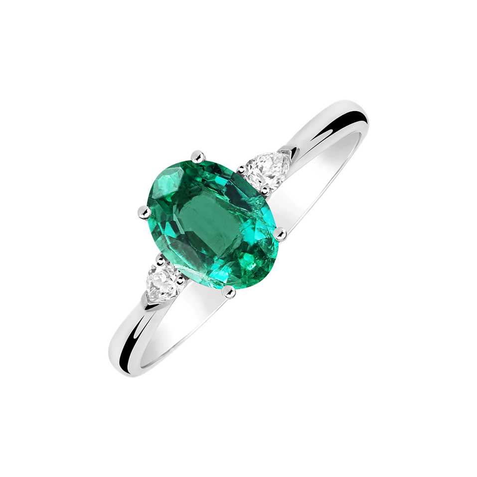 Diamond ring with Emerald Fiona