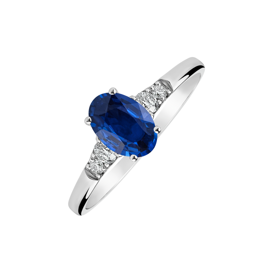 Diamond ring with Sapphire Elysandria