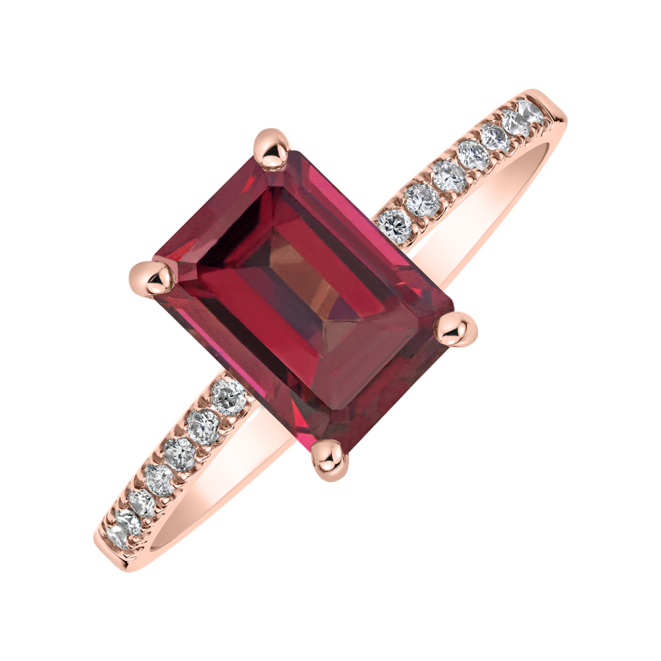 Diamond ring with Rhodolite Mireth