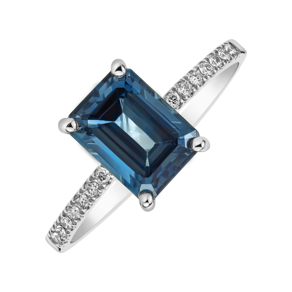 Diamond ring with Topaz Mireth