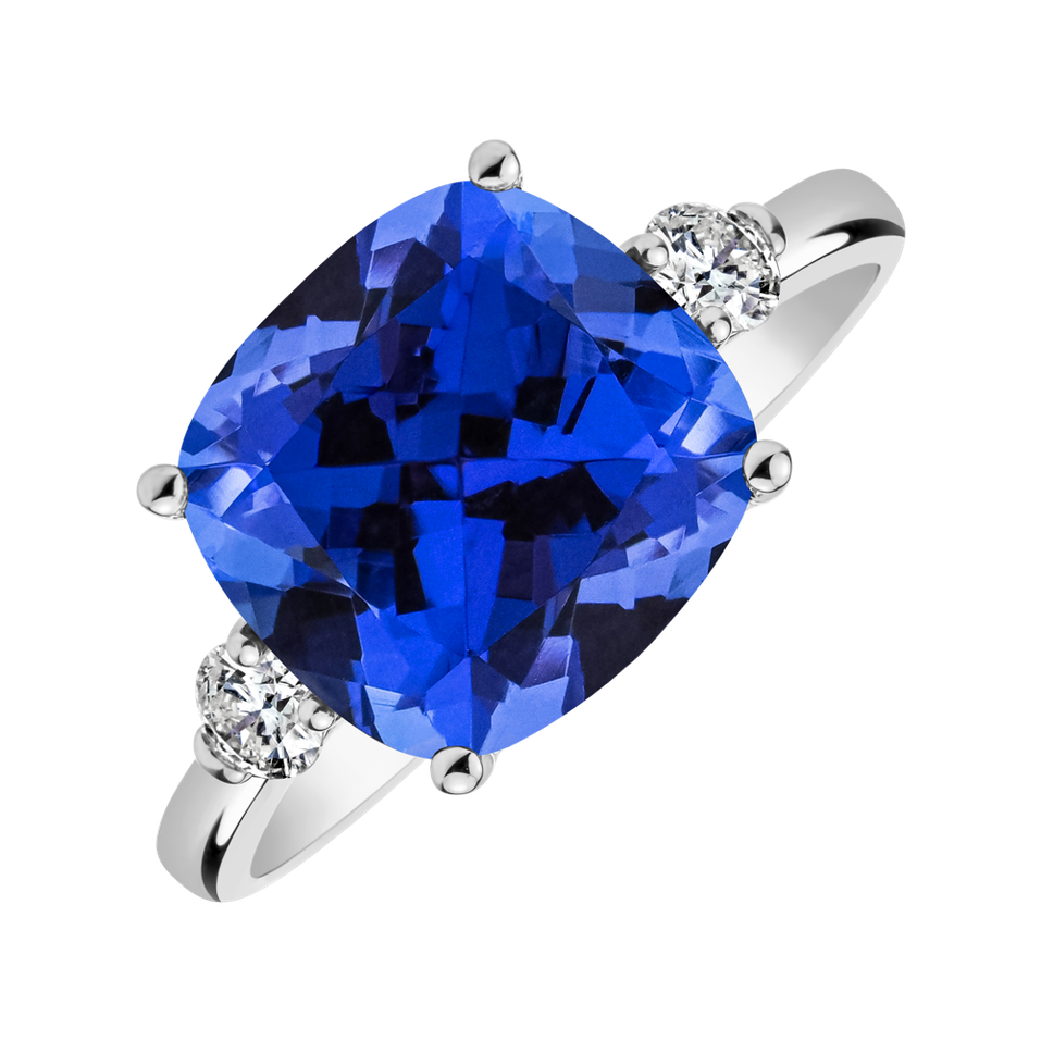 Diamond ring with Tanzanite The Countess