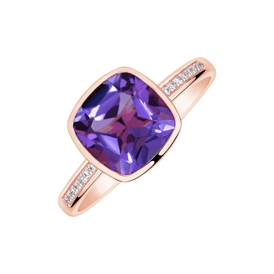 Diamond ring with Amethyst Carelia