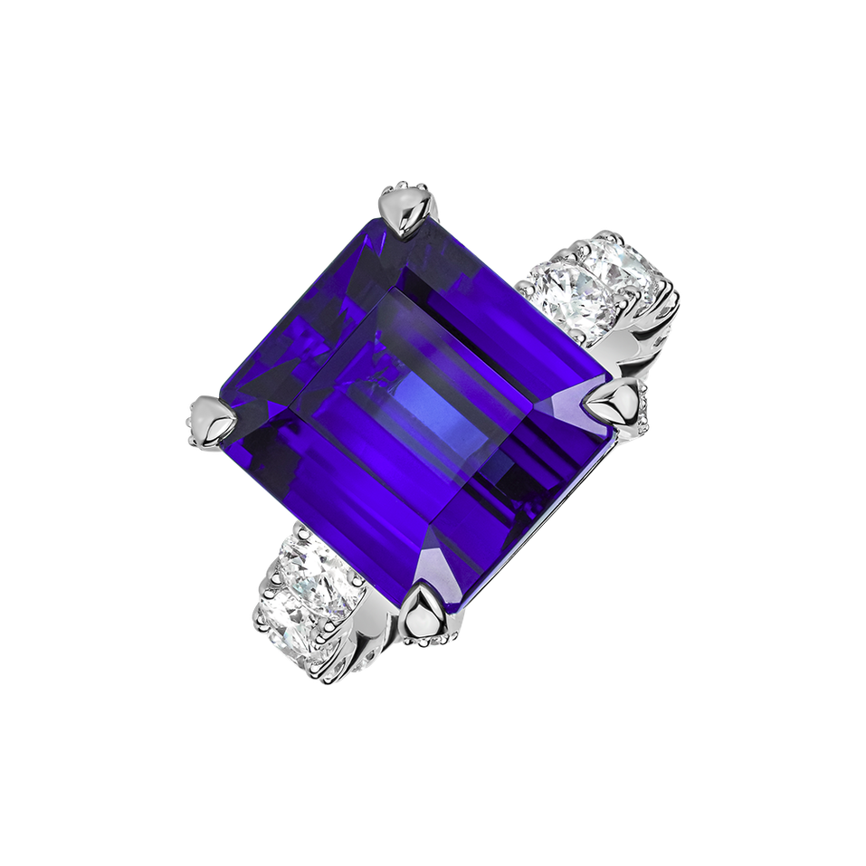 Diamond ring with Tanzanite Fragments of Sky