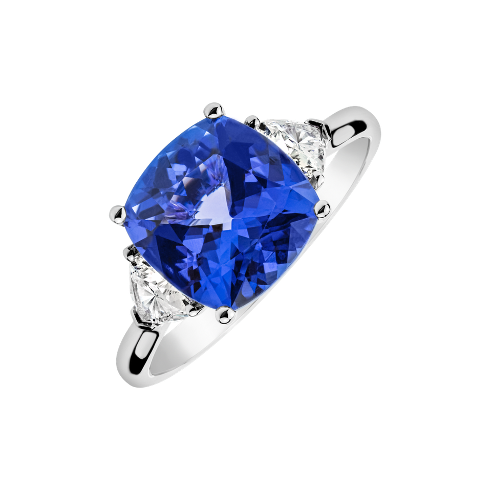 Diamond ring with Tanzanite Frostbloom