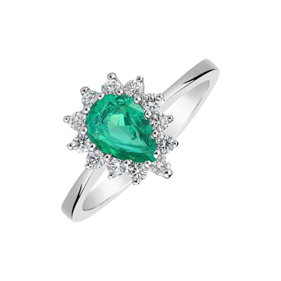 Diamond ring with Emerald Selena