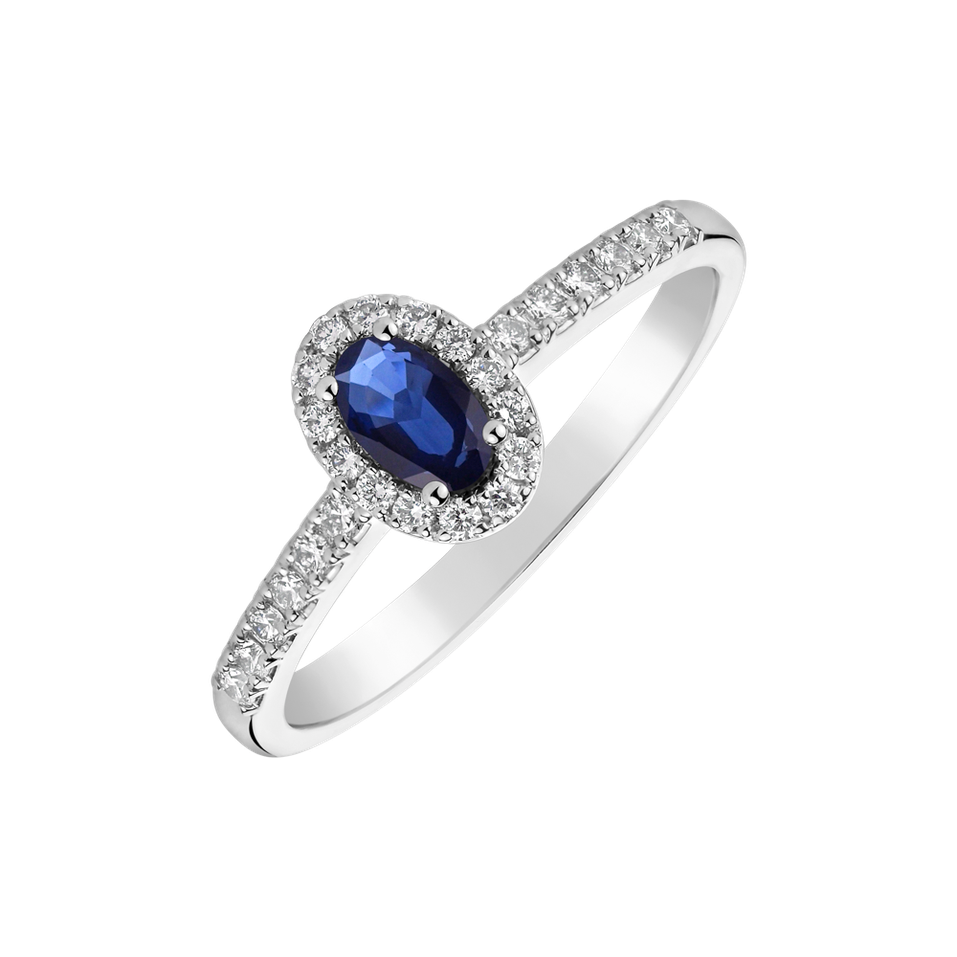 Diamond ring with Sapphire Sintharia