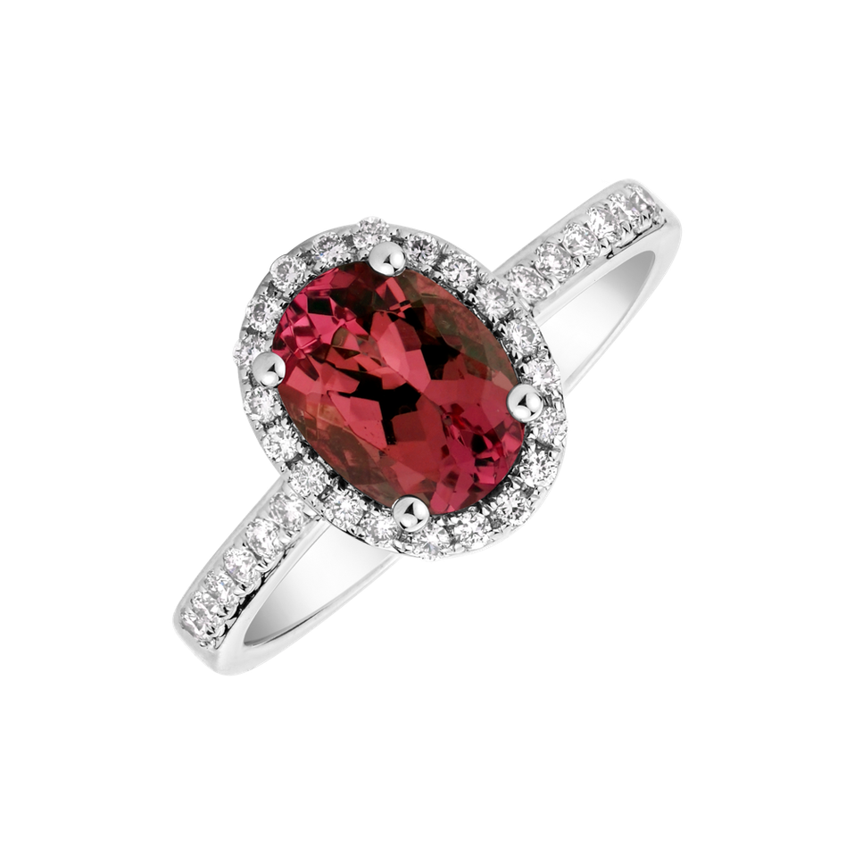 Diamond ring with Ruby Sintharia