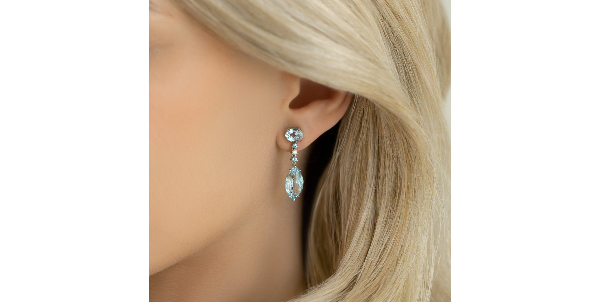 Diamond earrings with Topaz La Lessive