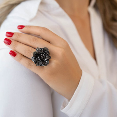 Ring with black diamonds Night Eminence