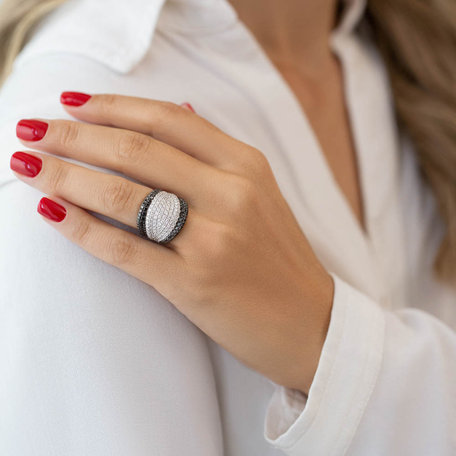 Ring with black and white diamonds King of Ocean