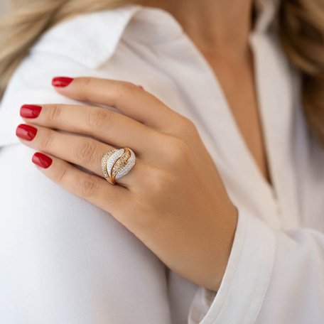 Ring with brown and white diamonds Candra