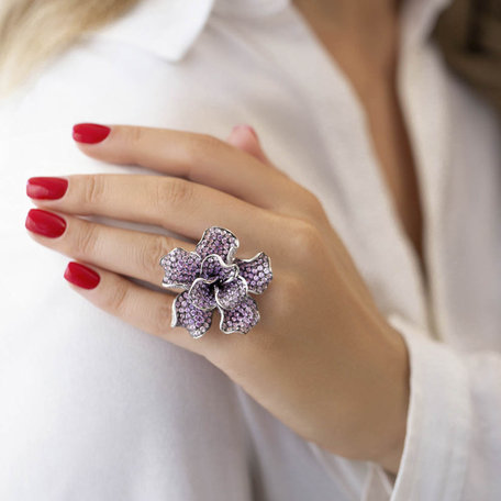 Diamond ring with Sapphire Violet Flower