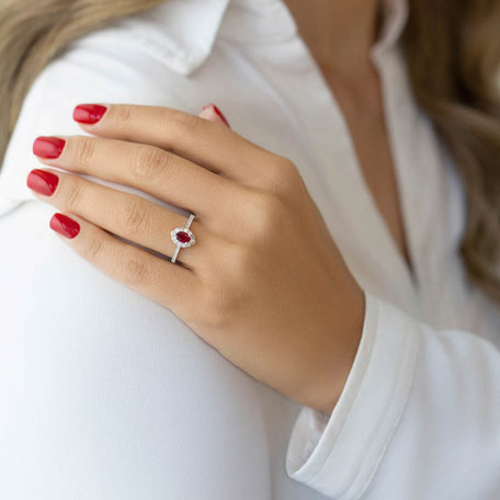 Diamond ring with Ruby Larabel