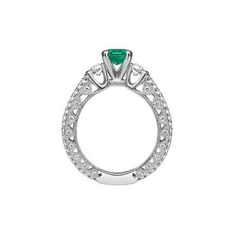 Diamond ring with Emerald Severina